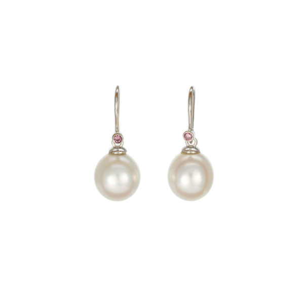 Classic pearl hook pink diamond earrings